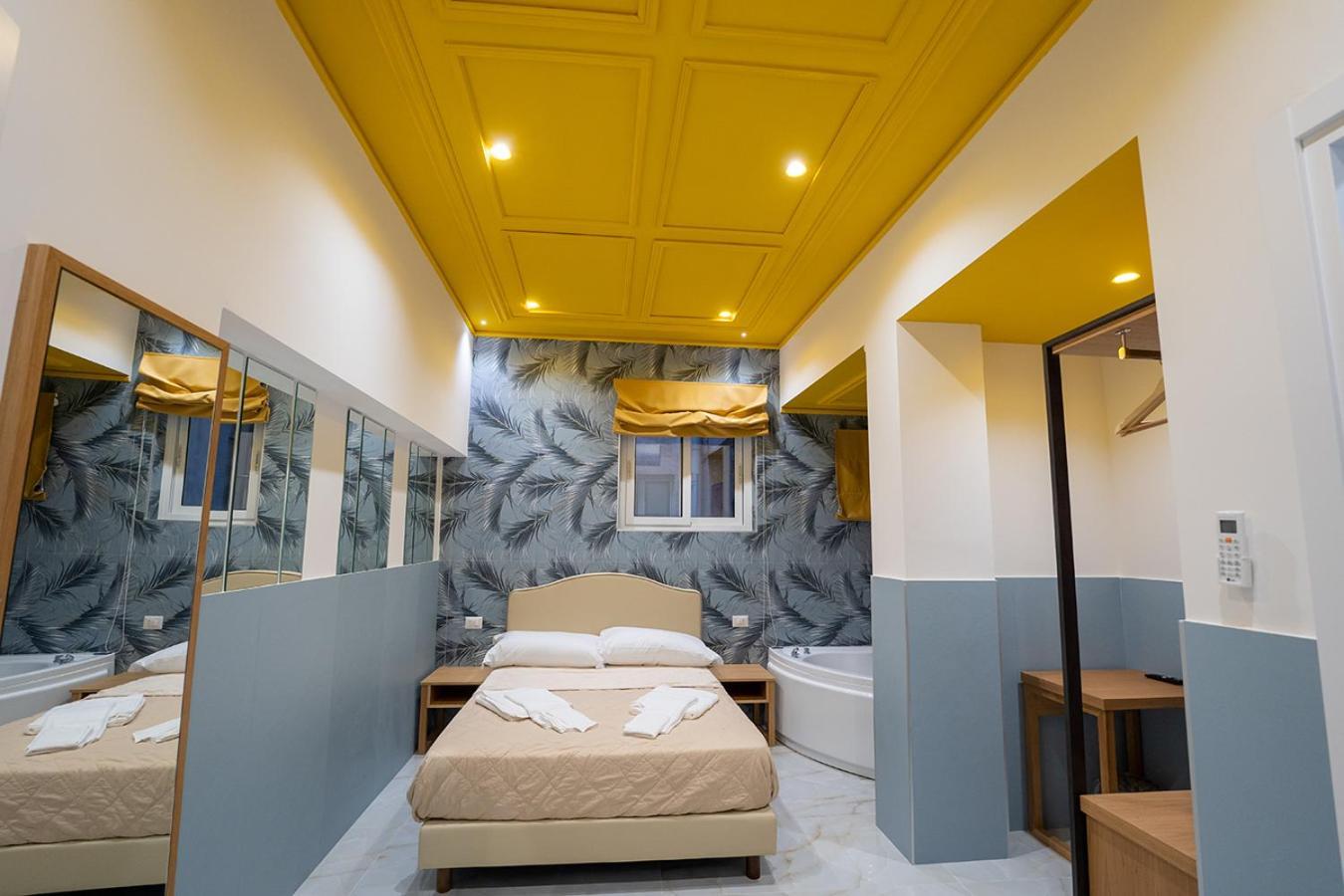 Hotel Pc Boutique H, Sea View By Clapa Group Napoli Esterno foto